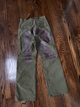 Load image into Gallery viewer, (S) Painted "R" Convertible Cargos
